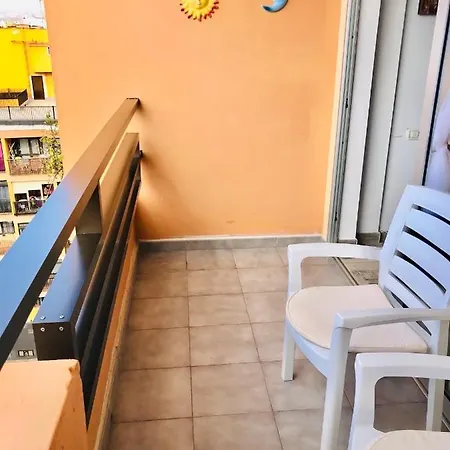 Unica Via Edificio Girasol * Puerto de la Cruz (Tenerife)